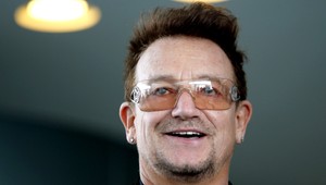 Bono z U2 oslavoval narodeniny! Zaspieval mu aj Pharrell Williams