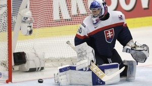 Hokejová hanba Slovákov. A hokejisti nie sú na vine