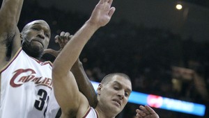 Cleveland potvrdil domácu dominanciu a je na čele Východnej konferencie