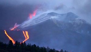 Nový prúd lávy na La Palme: Doteraz bolo zničených viac ako 2 700 budov