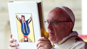 Pápež schválil odvolávanie biskupov za neriešenie sexuálnych útokov