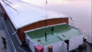 Bezdomovci kotvia pod oknami prezidenta