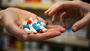 Internetom sa šíria nebezpečné tabletky na chudnutie. Tínedžer skončil v nemocnici s halucináciami