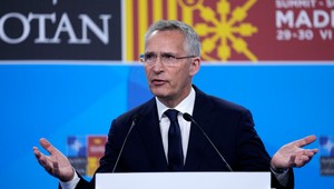 750. deň na Ukrajine: Stoltenberg vyzval krajiny NATO, aby poskytli Kyjevu viac munície