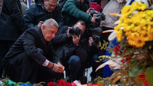 Andreja Babiša privítal na Národní tříde piskot a výkriky Hanba či ŠTB