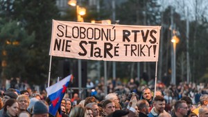 PROTEST: My sme tu doma a Slovensko si nedáme, skandovali tisícky ľudí v hlavnom meste