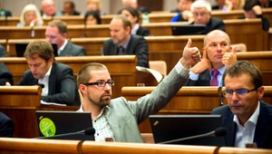 Vláda schválila 15 miliónov eur na zatepľovanie