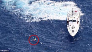 Zaspala na nafukovačke, odnieslo ju do mora. Našli ju po 21 hodinách