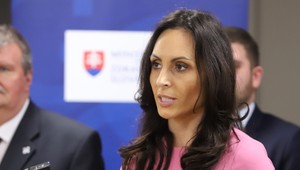 Vláda odmietla návrh na odvolanie ministerky zdravotníctva Zuzany Dolinkovej