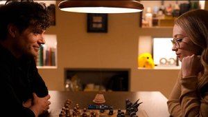 Hviezdny hrdina seriálu Zaklínač predstavil svetu novú lásku vtipným priznaním!