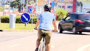 Vodičák aj pre cyklistov, ktorí chodia v premávke? Podľa odborníkov by mali urobiť špeciálne skúšky