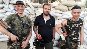 Povstalci ovládajú polovicu volebných okrskov, Putin taktizuje