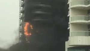 Obrovský požiar vypukol v jednom z dubajských mrakodrapov