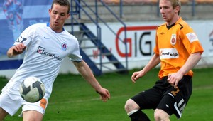 Slovan vybuchol v Ružomberku, Rákov finiš na Petržalku nestačil