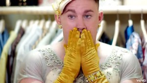 Horúci párik šoubiznisu! Sexi herec a krásna dcéra hviezdnych rodičov sa od seba nevedia odtrhnúť!