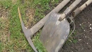 Dvaja hľadači, z toho jeden má len 13 rokov, našli strieborný vikingský poklad