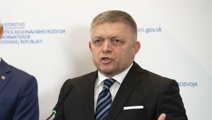 Fico pokračuje v obhliadke ministerstiev. Avizuje nové funkcie a späť sú aj výjazdové rokovania kabinetu