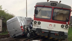 Pri zrážke vlakov v stanici utrpelo zranenia 21 ľudí