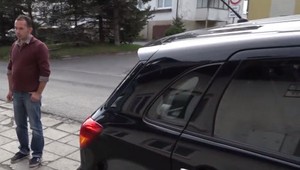 Auto mu poškodili počas jeho neprítomnosti. Škodu si ale musí zaplatiť sám