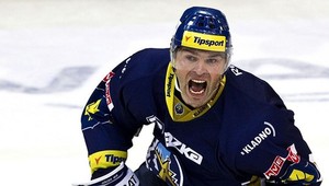 Jágr svedkom tragickej nehody. Vyťahoval z auta mŕtveho mladíka