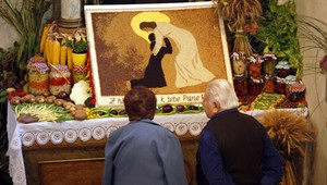 Žena (58) tvrdí, že je Ježišov posol. A tak lieči ľudí. Za peniaze...