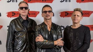 Depešáci prichádzajú s revolúciou. Vypočujte si nový SINGEL