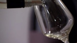 Koronavírus núti obchodníkov fungovať inak. V rodinnom vinárstve sa vynašli, degustujú takto