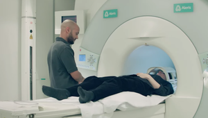 Sfilmovala vlastný príbeh o nevyliečiteľnom nádore. Lekári jej dávali 3 mesiace, TOTO je skutočnosť!