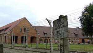 Unikol holokaustu a až do svojich 102 rokov si myslel, že nikto iný z rodiny neprežil