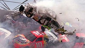 Havária na šou Nascar Aaron's 499 si vyžiadala 7 zranených