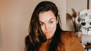 Speváčka Ewa Farna ukázala, aká je realita jej postavy! Poriadne stehniská a jasný odkaz k tomu!