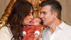 Umelé oplodnenie nevyšlo, potom sa stal zázrak: Herečka porodila vytúžené dieťa v 56 rokoch