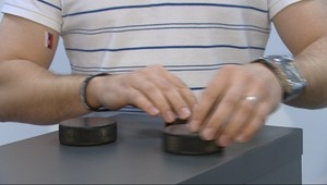 Policajti zasahovali pri podvodnom miešaní pukov