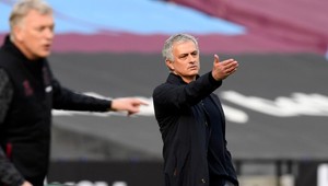 Drží ho len meno? Mourinho horší od svojich štyroch predchodcov