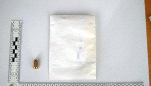 Desivá pošta. Žena dostala v obálke výhražný list s nábojom