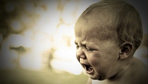 Ročný chlapček sa obaril, vrtuľník ho s popáleninami previezol do Bratislavy