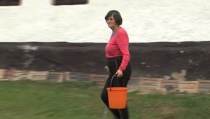 V studni, ktorá je pre Máriu jediným zdrojom pitnej vody, našla biely prášok. Na rozbor hygienikov nemá peniaze