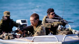 Austrália zvažuje doživotný zákaz pre migrantov na člnoch