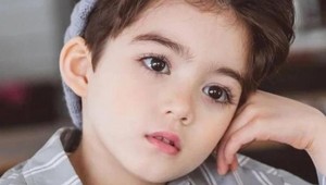 Jeho rozkošný kukuč pred rokmi očaril ľudí: Ako vyzerá najkrajší chlapec sveta dnes?