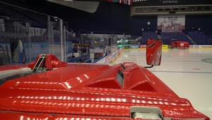 VIDEO: O Ostravský ľad je dobre postarané. Rolbárka Bohumila má štyridsať ročnú prax