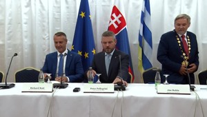 Vláda na výjazde v okrese Svidník. Premiér sa na východ presunul letecky