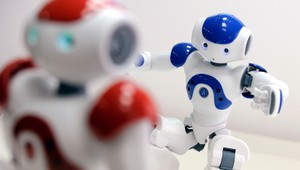 Deti utečencov budú učiť nemčinu roboti, pôsobia motivačne