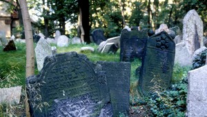 Parížskeho teroristu Samyho Amimoura pochovali, leží v moslimskom hrobe