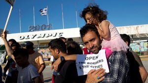 Krajinám, ktoré v utečeneckej kríze nespolupracujú, hrozí Brusel dôsledkami