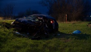 Tragická zrážka v protismere. Mladík sa viezol s priateľkou