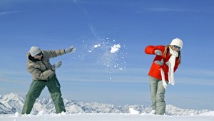Zima k nám zatiaľ ani nenakukla, v Jasnej preto zasnežujú