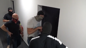 Gang dílerov anabolík rozbitý: Vyše 100-tisíc zásielok za 8 miliónov eur!