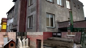 Panely pred vchodom. Ľubomír chodí do kancelárie cez okno