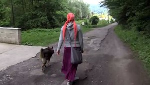 Maliarku pohrýzol pes do ruky. Z pokuty sa vykľul trestný čin