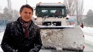 ONLINE: Kolaps dopravy. Primátor Bratislavy vyzýva vodičov, aby nejazdili